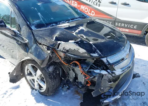 2014 Chevrolet Volt from USA, damaged, VIN 1G1RF6E45EU144365